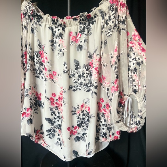 White House Black Market Floral Print Blouse - Picture 2 of 7